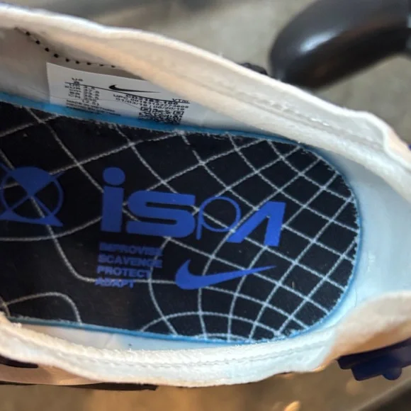 Nike White and Black Athletic Shoes like new - Picture 8 of 15